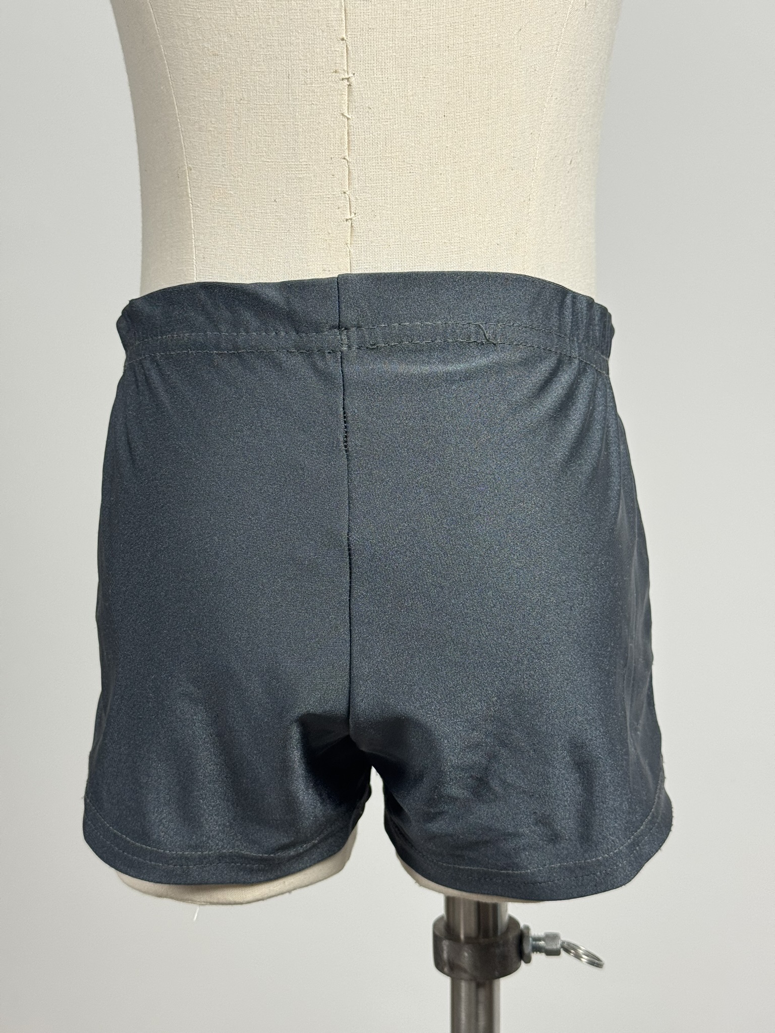 short Moreau GAM gris derrière
